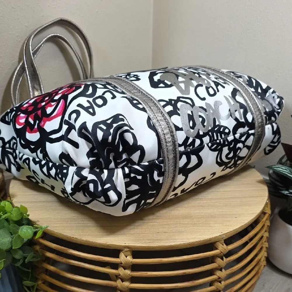 Coach Poppy Glam Tote With Matching Zip-Around Wallet - Picture 7 of 15